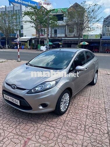 Ford Fiesta 2013 Xám 98000 km