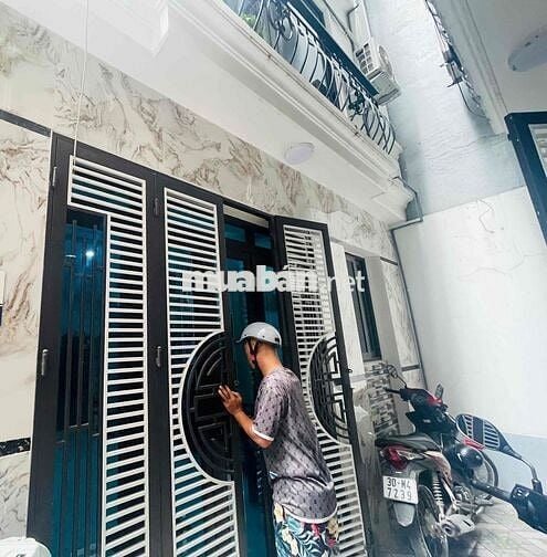 Gia đình định cư nơi khác, cần bán nhanh căn nhà xinh xắn !