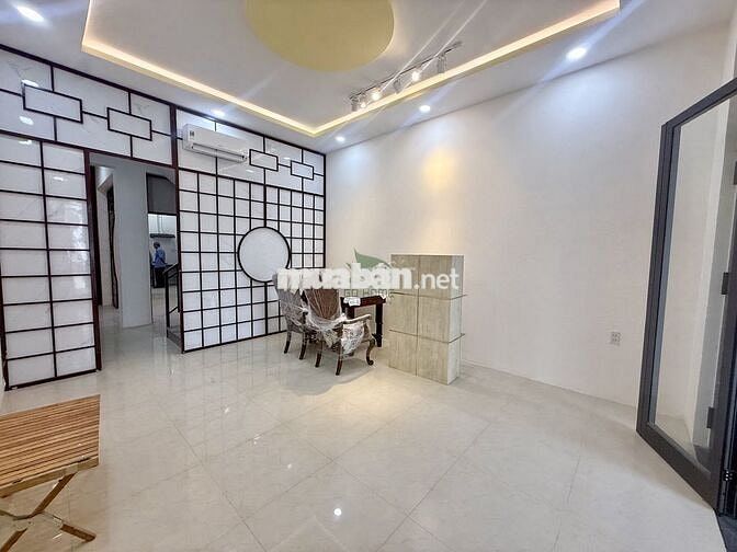 NHÀ 3 PHÒNG NGỦ - GẦN BIỂN - FULL NỘI THẤT - PHÍA BẮC NHA TRANG