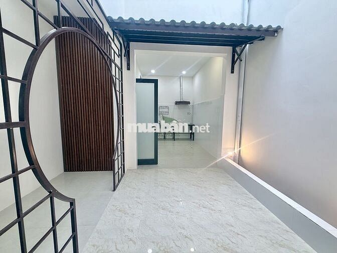 NHÀ 3 PHÒNG NGỦ - GẦN BIỂN - FULL NỘI THẤT - PHÍA BẮC NHA TRANG