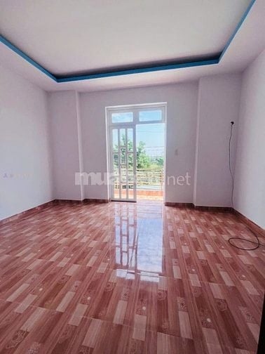Bán nhà 4x15m gần Vinhomes Hóc Môn đang xây 465 Triệu hẻm kinh doanh