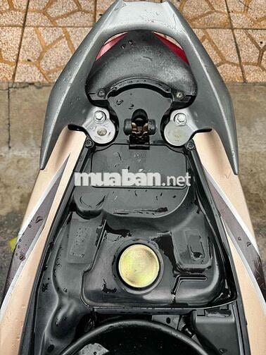 Suzuki Hayate 125 Đời 2011 Vàng đồng