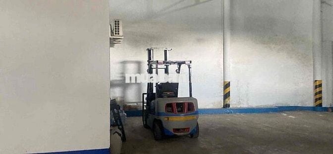 Cho thuê kho gần ngã tư Địa Chất, Thủ Dầu Một. Diện tích 300m² Thuận t