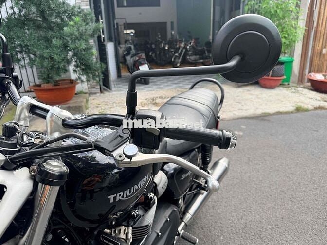 Triumph Street Twin 900 ABS 2017 bản nhập Anh