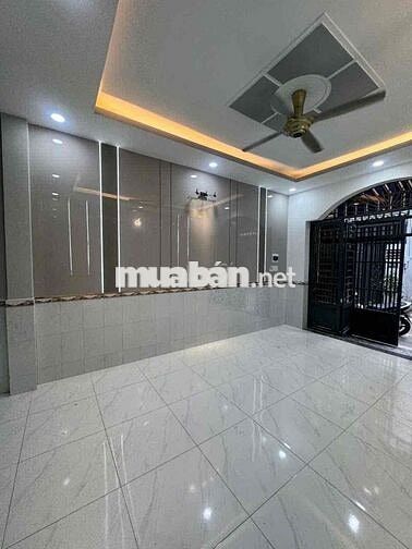 ban nha quân 12 ngay ben xe bip hiêp thanh