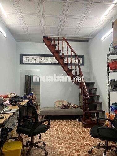 Nhà Hẽm Âu Cơ 1 Trệt 1 Lầu sạch sẽ, thoáng mát.