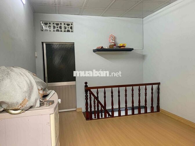 Nhà Hẽm Âu Cơ 1 Trệt 1 Lầu sạch sẽ, thoáng mát.