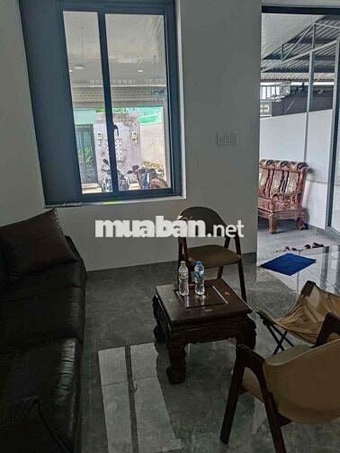 Cho Thuê Nhà Biệt Thự DT 10x13m Sân Vườn 1Trệt 2Lầu 3Pn 3Wc Nội Thất