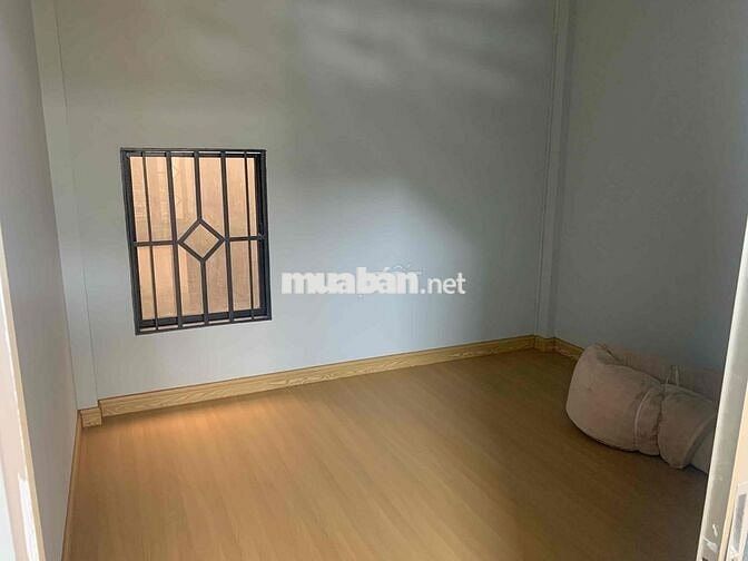 Nhà Hẽm Âu Cơ 1 Trệt 1 Lầu sạch sẽ, thoáng mát.