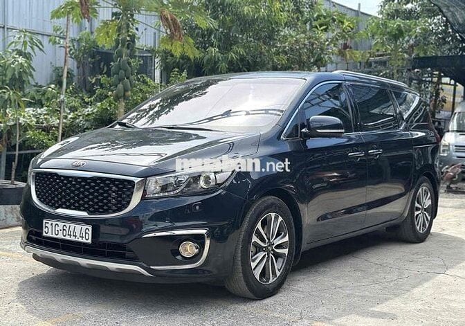 Kia Sedona Luxury 2.2D 2018 108000km Xanh