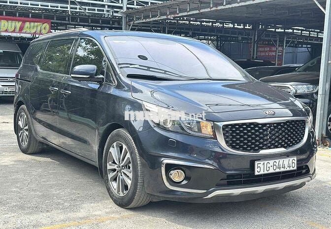 Kia Sedona Luxury 2.2D 2018 108000km Xanh