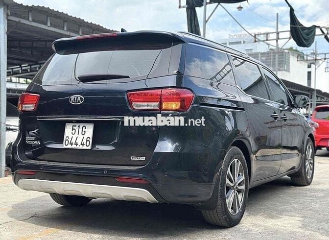 Kia Sedona Luxury 2.2D 2018 108000km Xanh