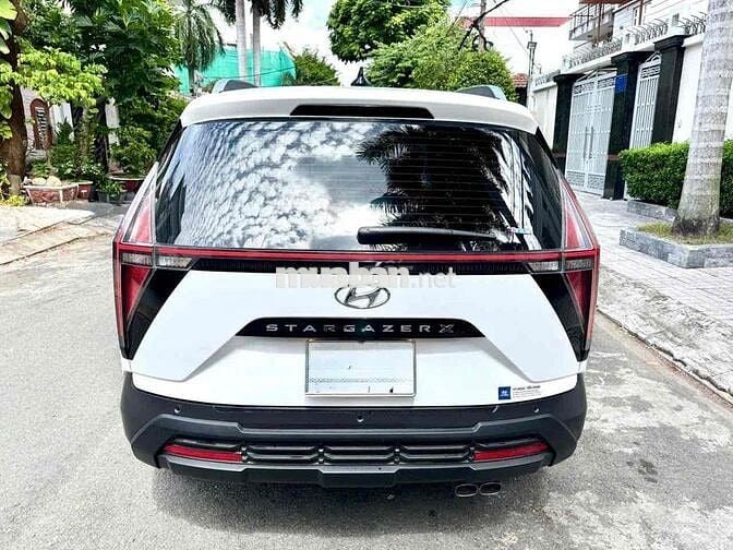 Bán Huyndai Stargazer X ( PB Đặc Biệt) - màu trắng
