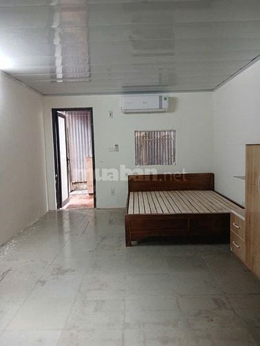 Cho thuê nhà 36,6 m2x3 tầng ngõ Thái Thịnh, Đống Đa, Hà Nội