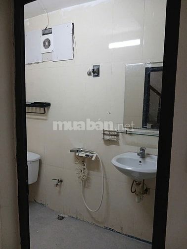 Cho thuê nhà 36,6 m2x3 tầng ngõ Thái Thịnh, Đống Đa, Hà Nội