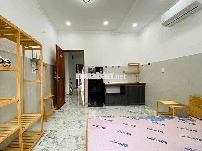 2 PHÒNG NGỦ 2 BAN CÔNG MÁT FULL NT GIÁ CỰC HỜI NGAY CV ĐẦM SEN