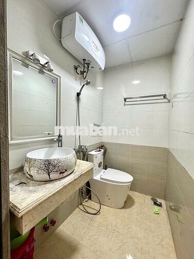 Cho Thuê Nhà Nguyên Căn Có Sân Đậu Ô Tô – 5,5 Triệu/Tháng