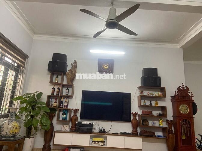 Nhà 2 tầng 3 thoáng ngõ ô tô tránh ở Kim Hoa Mê Linh Hà Nội.