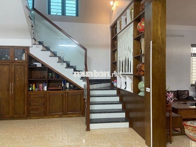 Nhà 2 tầng 3 thoáng ngõ ô tô tránh ở Kim Hoa Mê Linh Hà Nội.