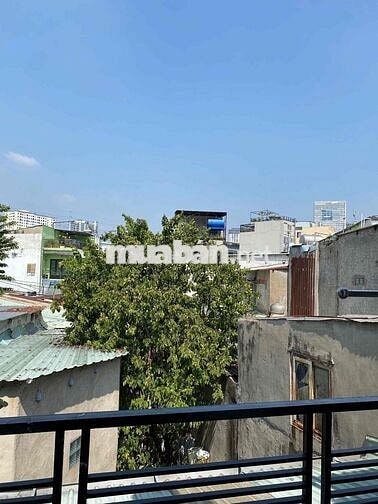 TRỐNG PHÒNG 25m2 NGUYỄN HỮU CẢNH SÁT LAND MARK81 -CÓ BAN CÔNG MÁY GIĂT