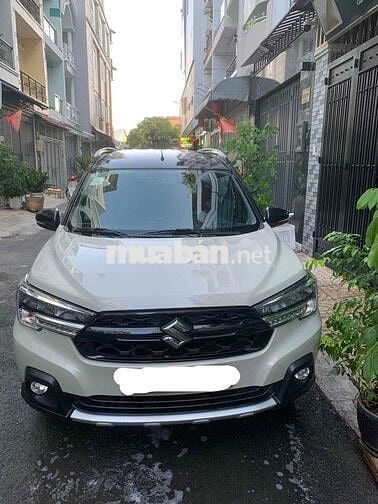 Suzuki XL7 Hybrid 2025 Trắng Ngà - Đen 25.000 km