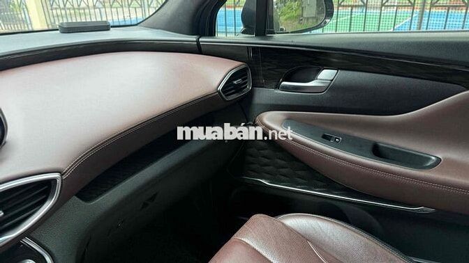 Hyundai Santafe Premium Xăng Tự động Đen