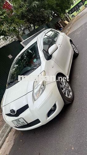 Toyota Yaris 1.3 Tự động Trắng Nhật