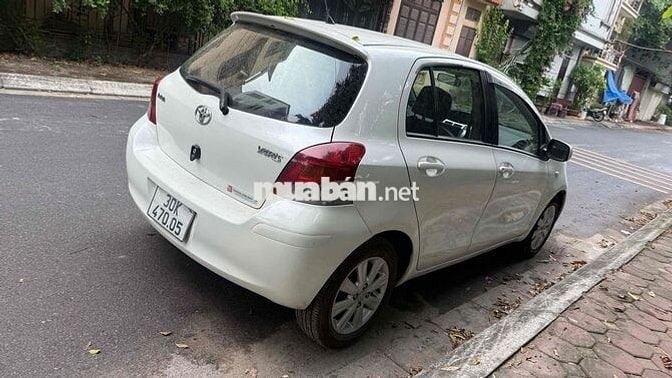 Toyota Yaris 1.3 Tự động Trắng Nhật