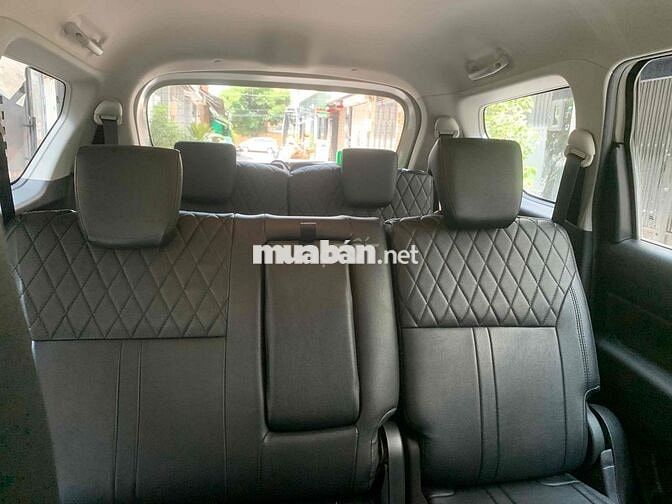 Suzuki XL7 Hybrid 2025 Trắng Ngà - Đen 25.000 km