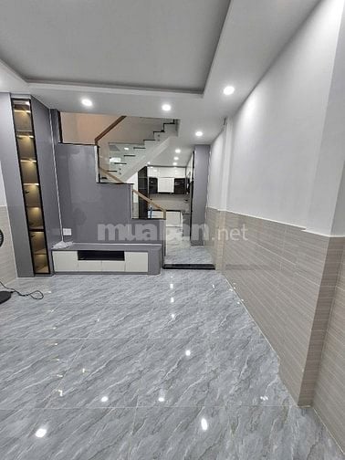 Bán nhà 647/34 Lạc Long Quân , phường Bảy Hiền
