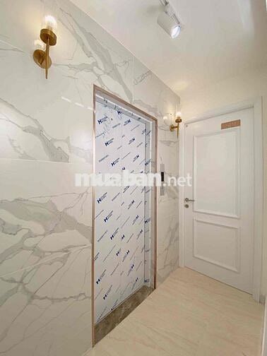Căn Hộ Cửa Sổ Full Nội Thất Gần Đại Học Kinh Tế TP.HCM  Quận 1