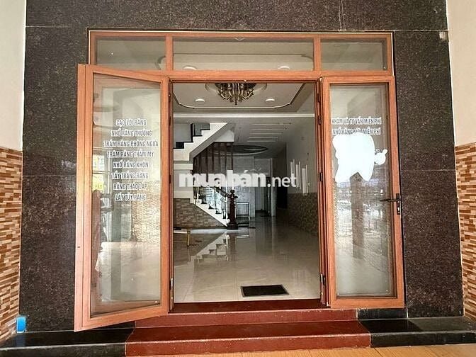 nhà 1 trệt 2 lầu mặt tiền Kinh doanh gần Chợ Tân Long 