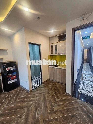 căn hộ dịch vụ cho thuê studio ban công full nt Q7 gần Q4Q1