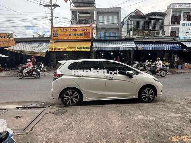nhà 1 trệt 2 lầu mặt tiền Kinh doanh gần Chợ Tân Long 