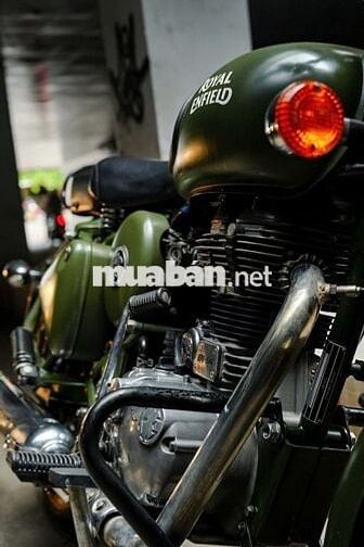 Royal Enfield Classic 500 Battle Green 2021