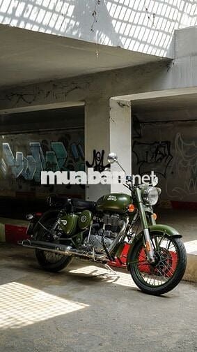 Royal Enfield Classic 500 Battle Green 2021