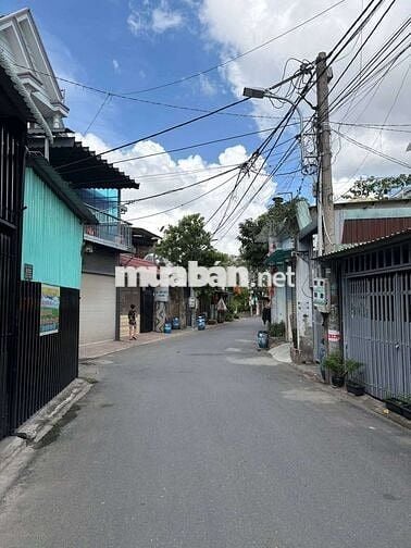 Cho thuê nhà gần Chiêu Liêu, sau trường cấp 2 Tân Đông Hiệp