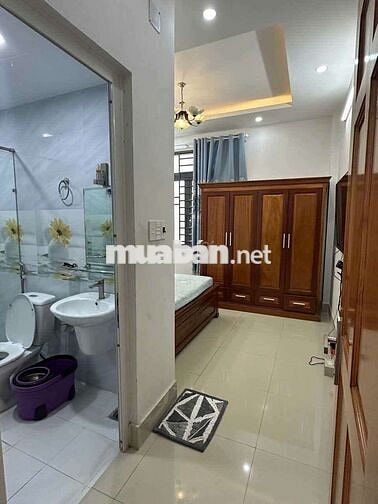  nhà 1 trệt 2 lầu full nội thất cách ngã 6 An Phú 1,5km