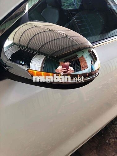 Kia Soluto Trắng 5 chỗ ghế da