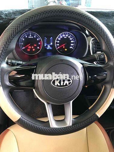 Kia Soluto Trắng 5 chỗ ghế da