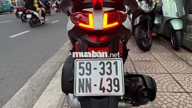 Piaggio Medley S125 2023 8000km Trắng
