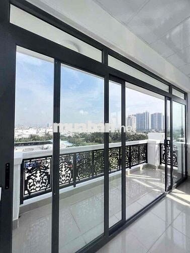 PHÒNG TRỐNG SIÊU RỘNG, BAN CÔNG VIEW ĐẸP CỰC THOÁNG