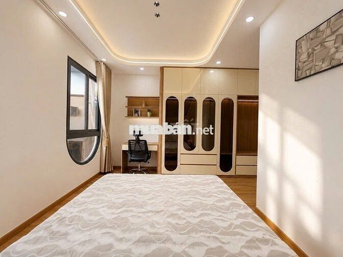 NHÀ XÂY MỚI 100% -  NGAY NGÃ 4 HÀNG XANH - 4 TẦNG • 3PN • DTSD 100M2