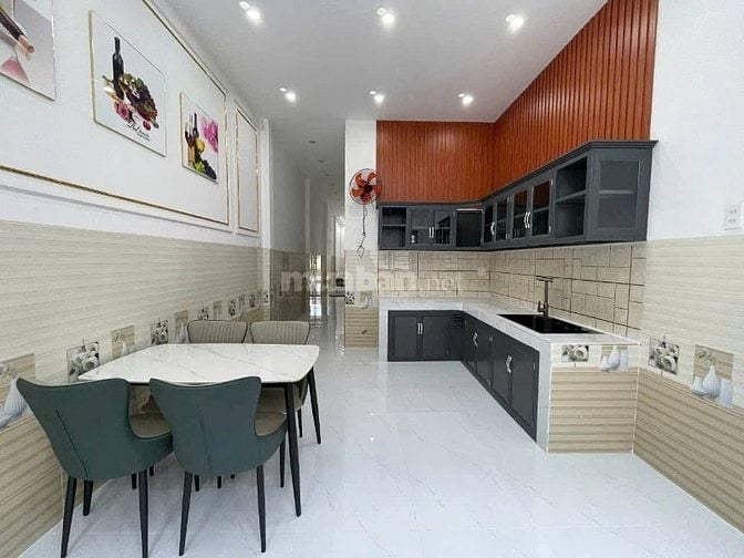 Chính chủ bán gấp nhà cấp 4 đường Tỉnh Lộ 10 gần chợ Bà Lát, Bình Chán