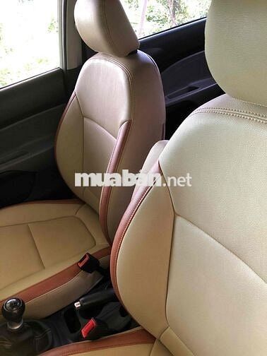 Kia Soluto Trắng 5 chỗ ghế da