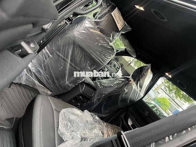 Ford Everest Titanium 4x2 Vin 2026 mới 100%