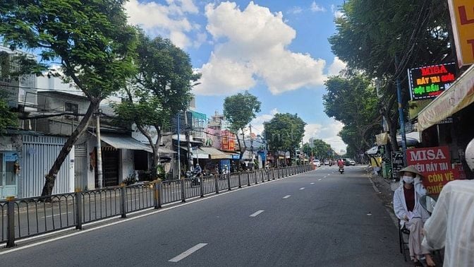 NHÀ MẶT TIỀN ĐƯỜNG KÊNH TÂN HÓA CẦN BÁN GIÁ SỐC