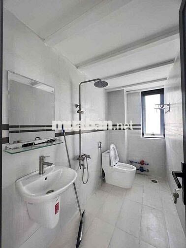 PHÒNG TRỐNG SIÊU RỘNG, BAN CÔNG VIEW ĐẸP CỰC THOÁNG