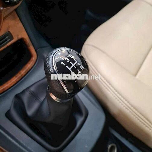 FORD FIESTA MT 2011  SỐ SÀN MÁY SỐ NGON.