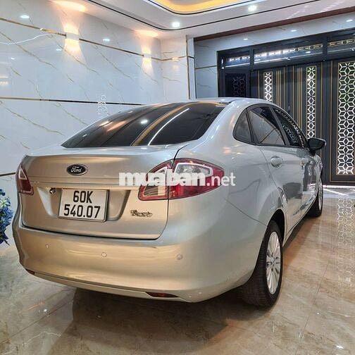 FORD FIESTA MT 2011  SỐ SÀN MÁY SỐ NGON.